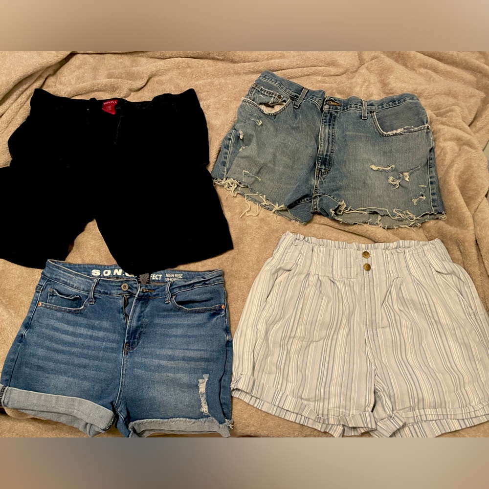 FOUR PAIR SHORTS BUNDLE Size 14, 15, 16 Womens AE Arizona Merona